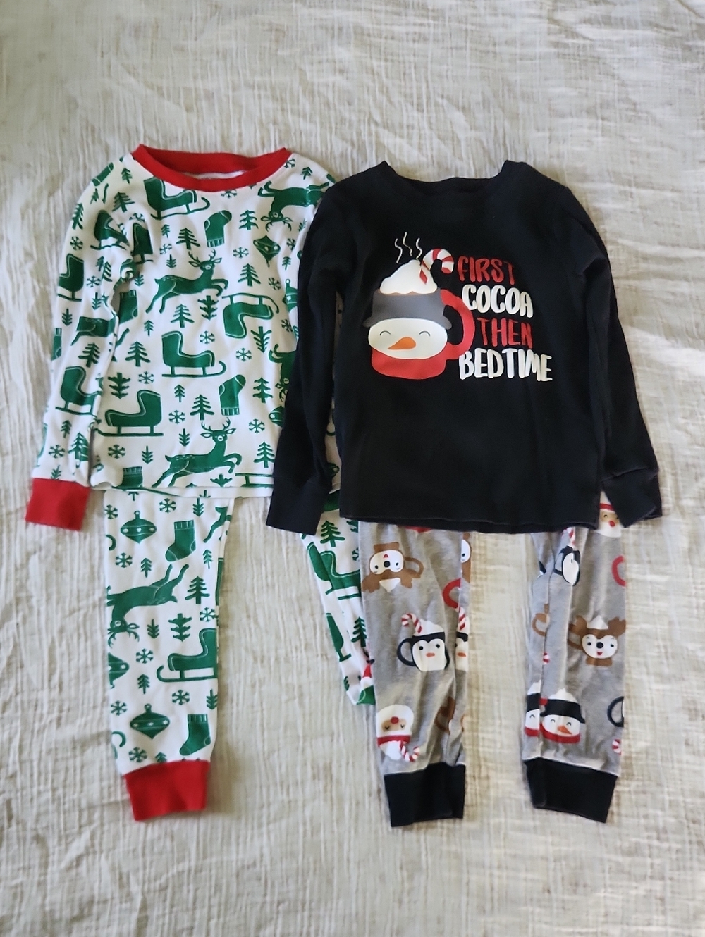Carter's 4T Holiday Pjs